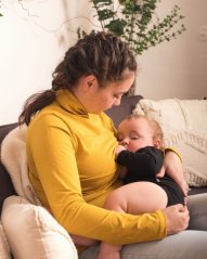 Breast-feeding roll-colar T-shirt Katerina, mustard