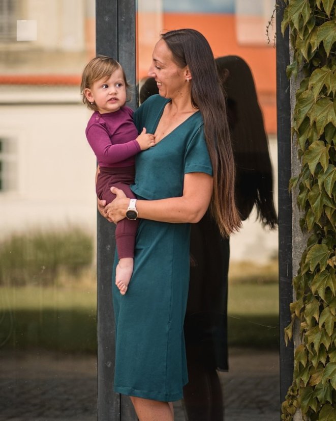 Kojicí šaty s kapsami Tea, krátký rukáv, lahvově zelené - Velikost: XS/S