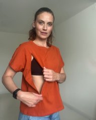 Kojicí tričko se zipem Kira, oversized – skořicové