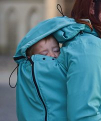 Softshellová těhotenská a nosící bunda Alice + TĚHOTENSKÁ VSADKA, tyrkysová