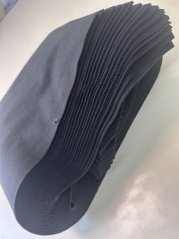 Zbytky elastického zimního softshellu, kusy 20x92 cm, celkem 1,32 kg