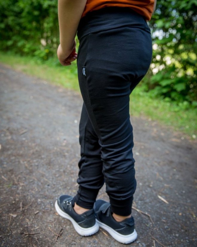 Detské nohavice baggy, ľahké, čierne - Veľkosť: 134