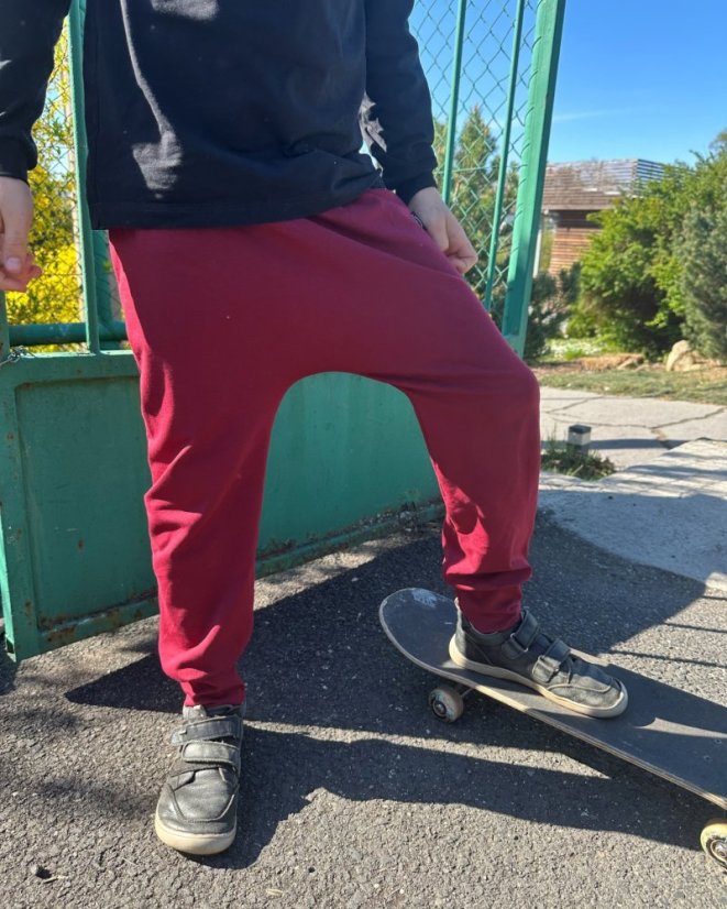 Dětské baggy tepláky, LEHKÉ, vínové