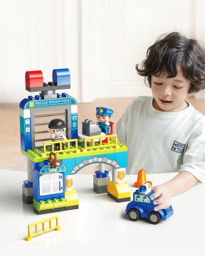 Policie, hasiči, záchranka - Minimální věk - 3 roky