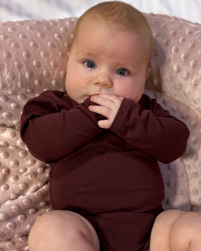 Baby nest for newborns – large MINKY design from birth, powder pink.