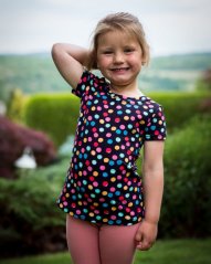Girls’ T-shirt, short sleeve, colourful polka dots