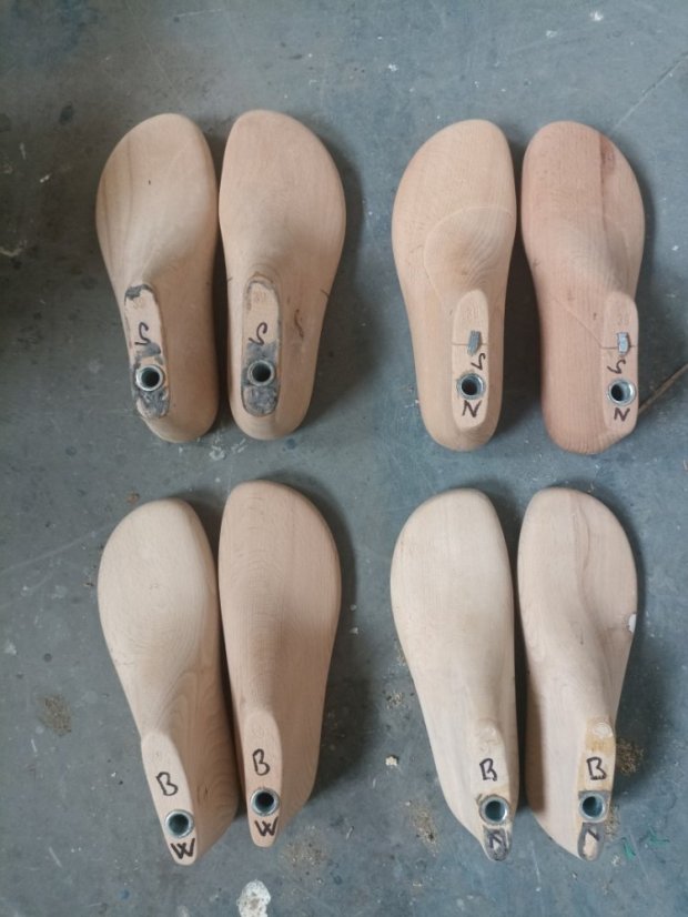 4 Sätze Damen-Barfußhufe in den Größen 36-42
