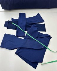 Zbytky látek, PROSTŘIHY, fleece 0,5 kg, tmavě modrý