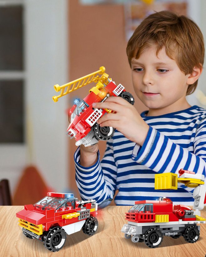 Stavebnice hasiči 6v1, 5 hasičských aut a vrtulník nebo velký robot hasič, 591 dílků