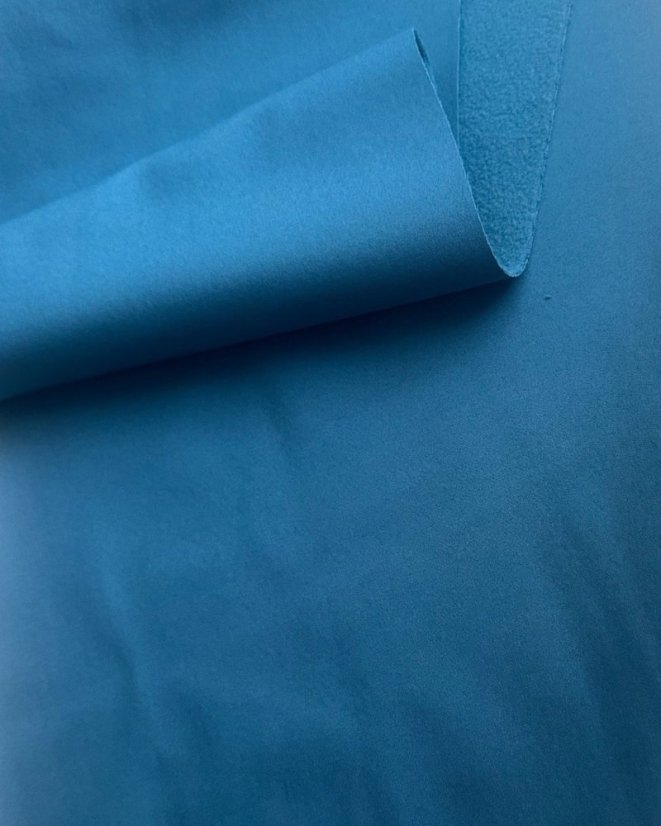 Zvyšok látky: zimný fleecový softshell, petrolejový