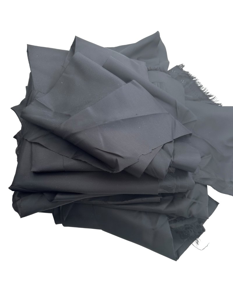 E-shop Podšívkovina - zvyšky, prestrihy, čierna, 1 kg