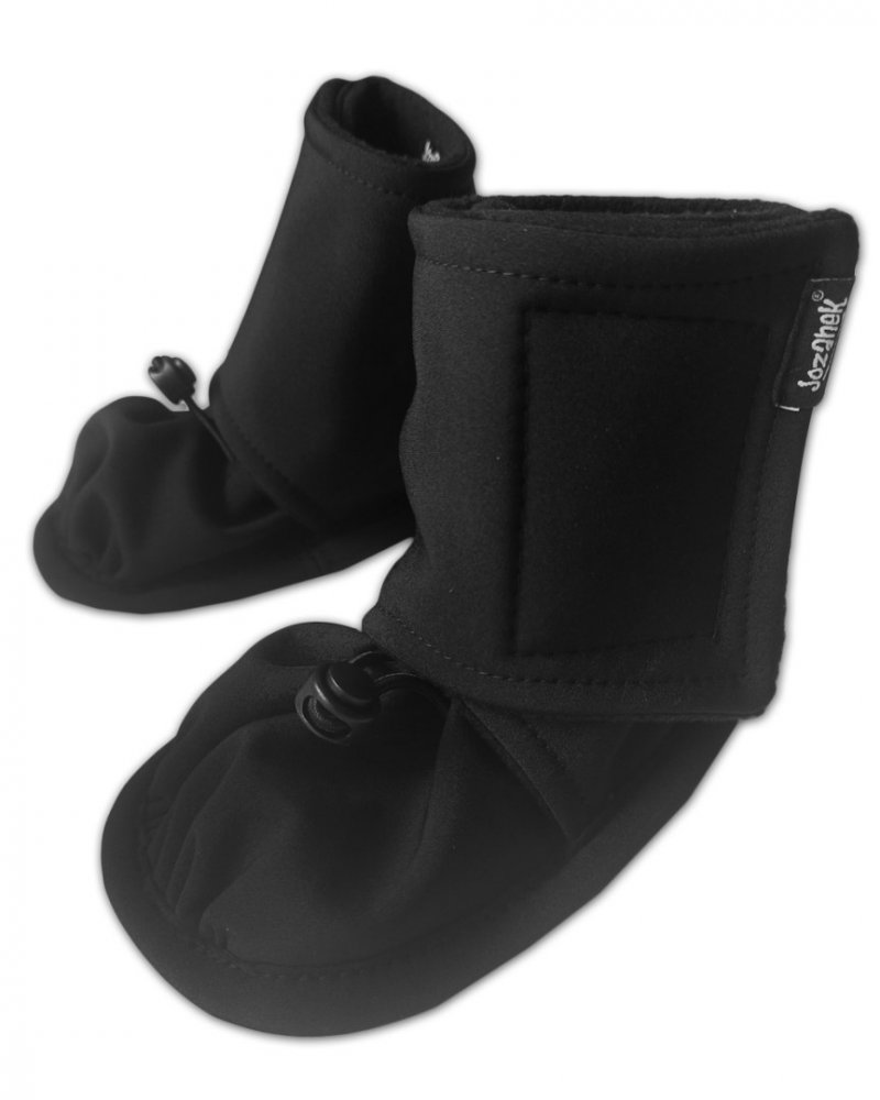 E-shop Jožánek Zimné capačky (topánočky) pre bábätká zo softshellu zateplené fleecom, čierne 0-6 M